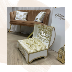 Traditionele Henna Kist – Goud met Wit
